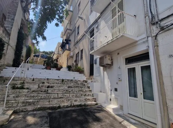 Solis Domus Oriens * Ostuni