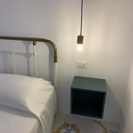 Solis Domus Oriens *