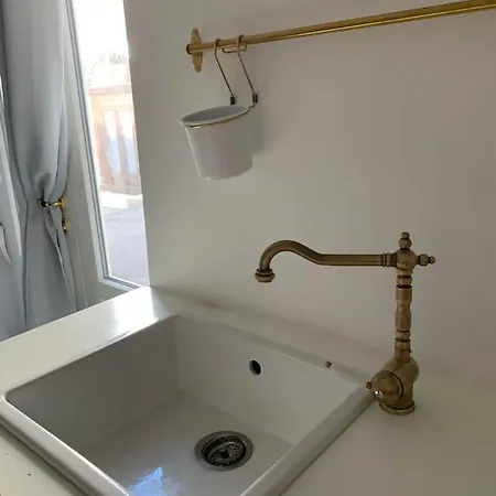 Solis Domus Oriens * אוסטוני